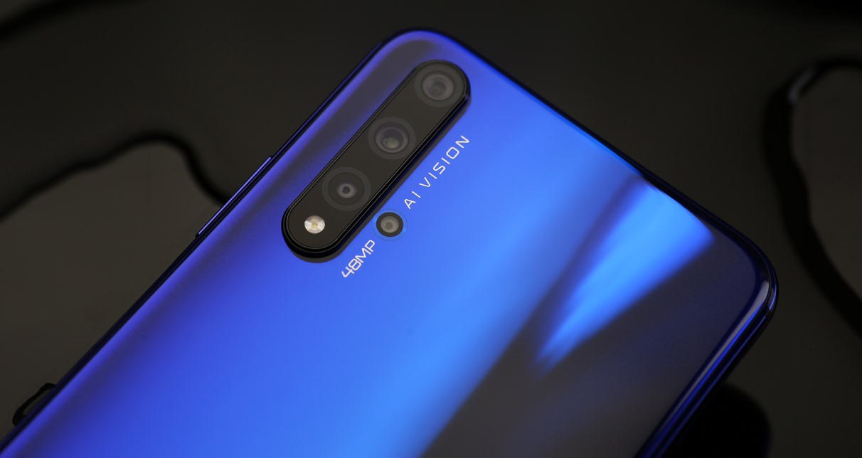 Honor 20 синий. Смартфон Honor 20 6/128gb. Айподсы хонор 20 про. Хонор 20 про год выпуска. Защитный чехол на Honor 20 Pro.