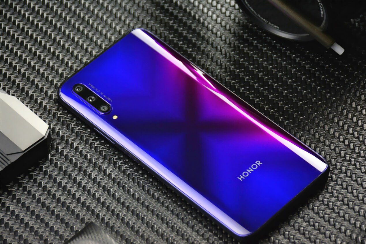 HONOR 9X PRO: 
One Month in with my HONOR 9X PRO