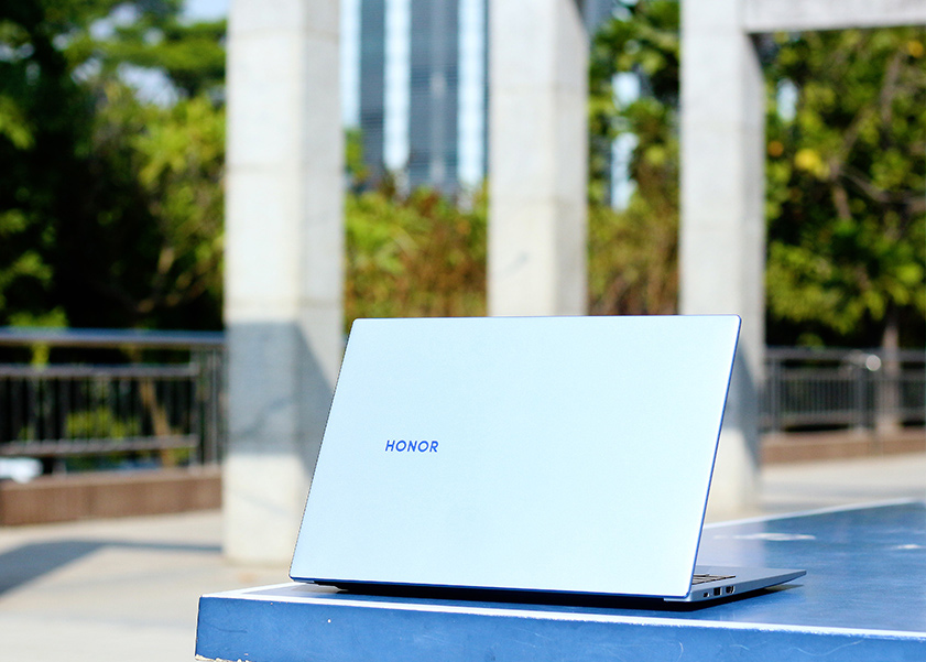 HONOR MagicBook 14: A Laptop You Can Take Charge Of