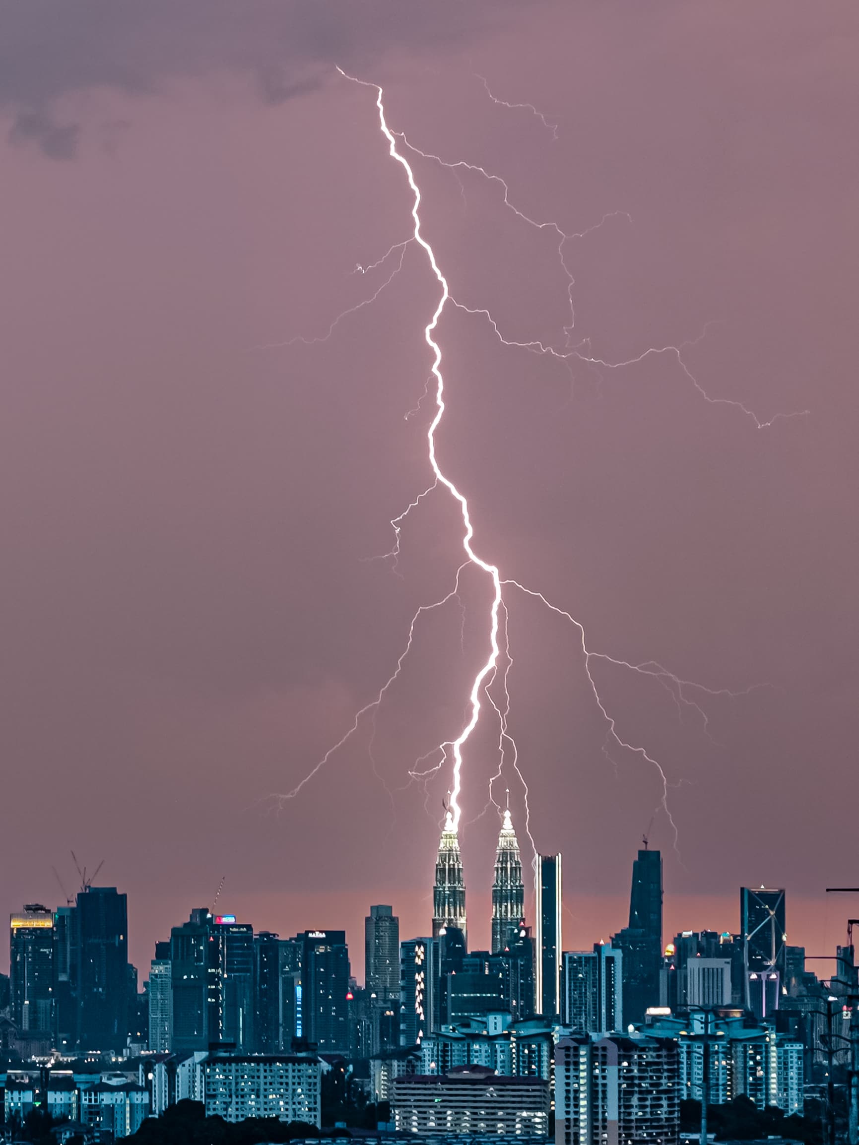 Lightning Strikes the Petronas Twin Towers