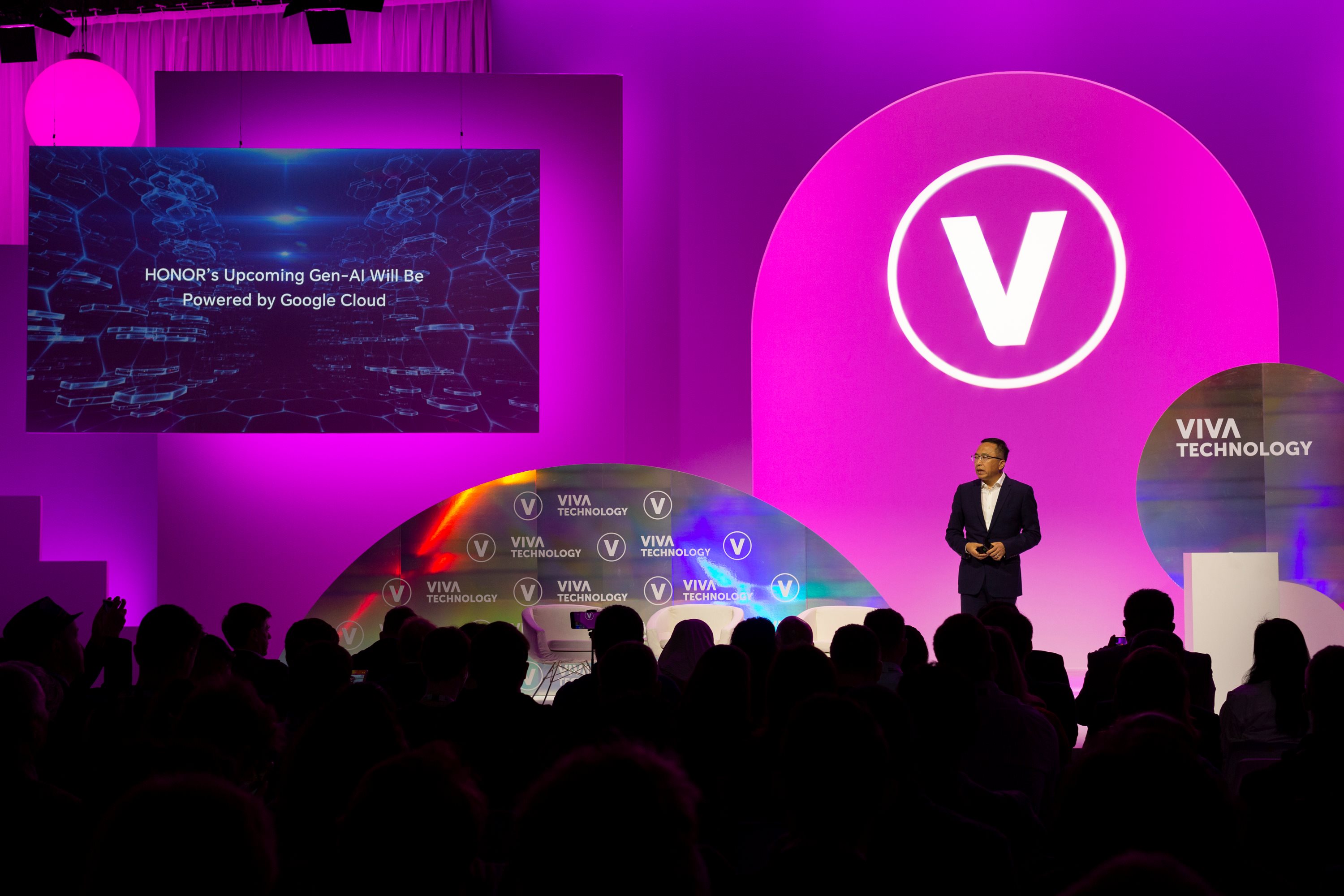 HONOR Unveils Four-Layer AI Architecture and Forges Ahead with Google Cloud for More AI Experiences at VivaTech 2024 3