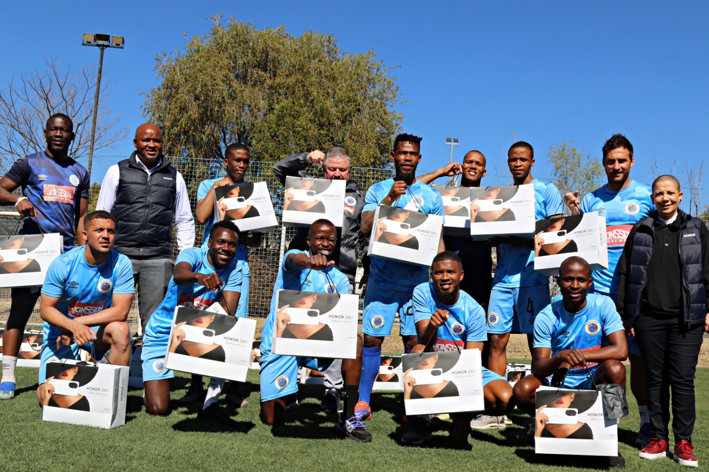 HONOR Partners with SuperSport United FC, Empowering Players with Cutting Edge Technology 1